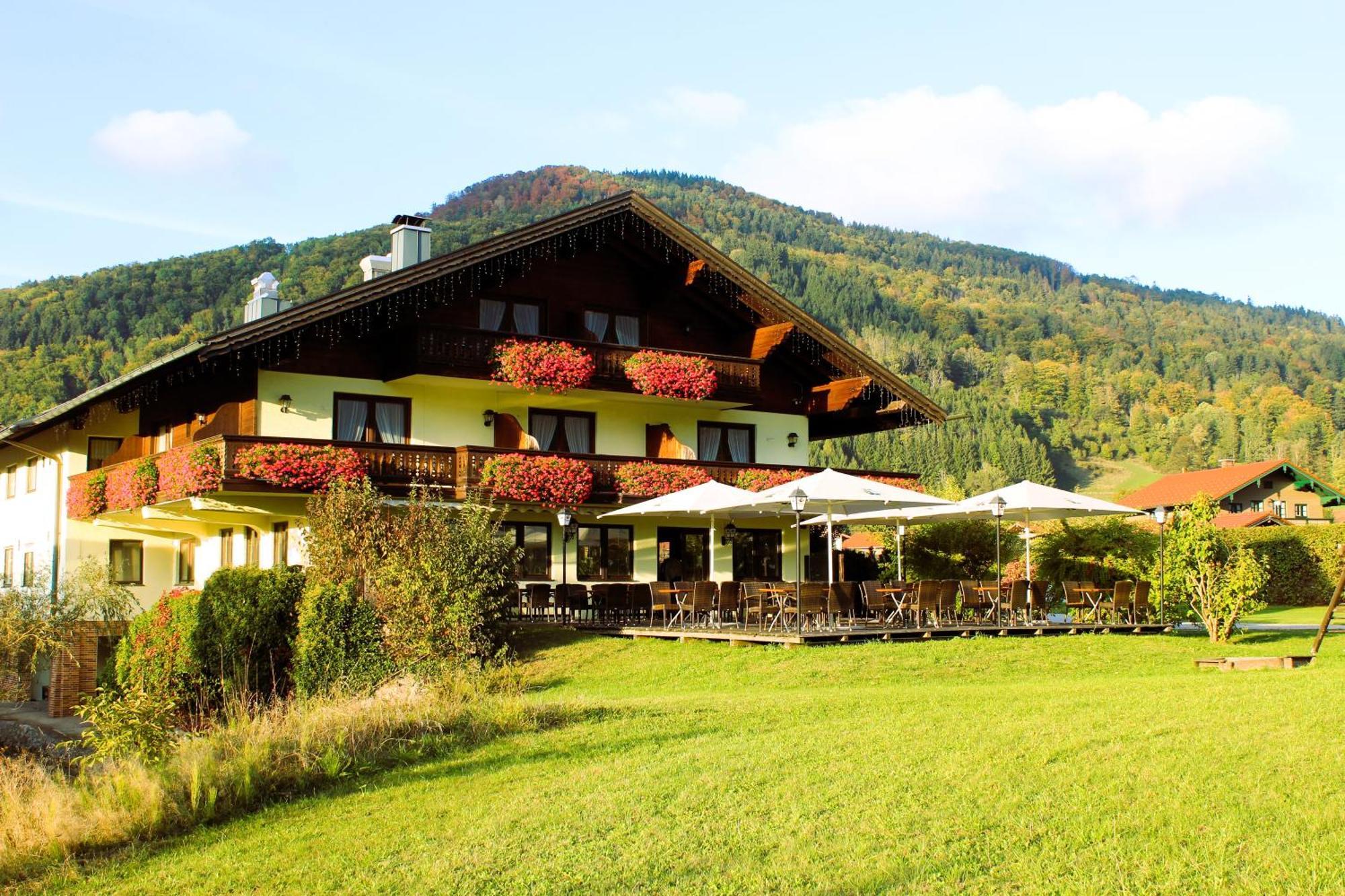 Deva Hotel-Restaurant Fischerwirt Inklusive Chiemgau Card Ruhpolding Exterior photo